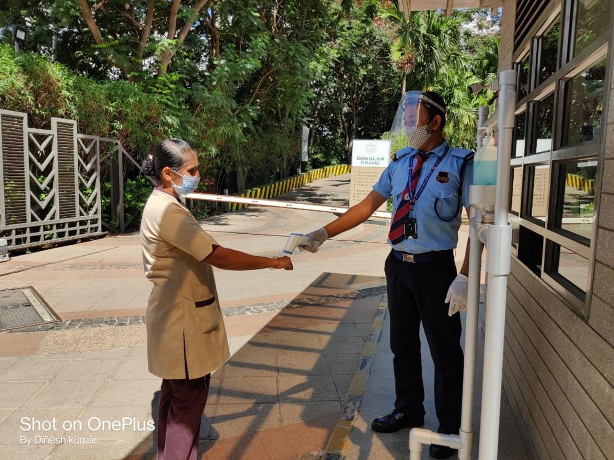Gokulam Grand Hotel & Spa Bangalore Esterno foto