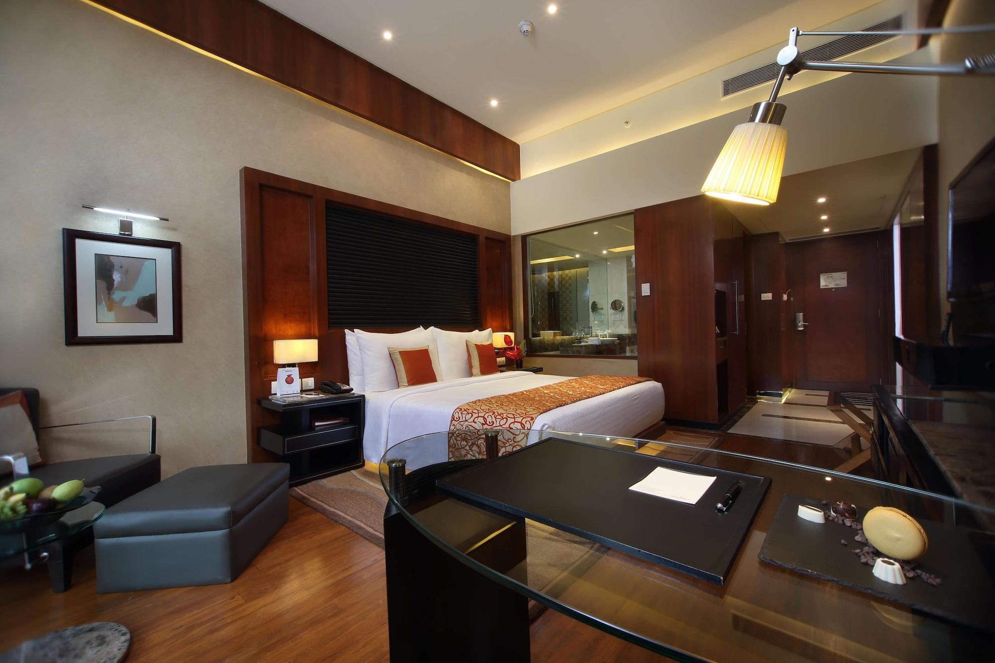 Gokulam Grand Hotel & Spa Bangalore Esterno foto