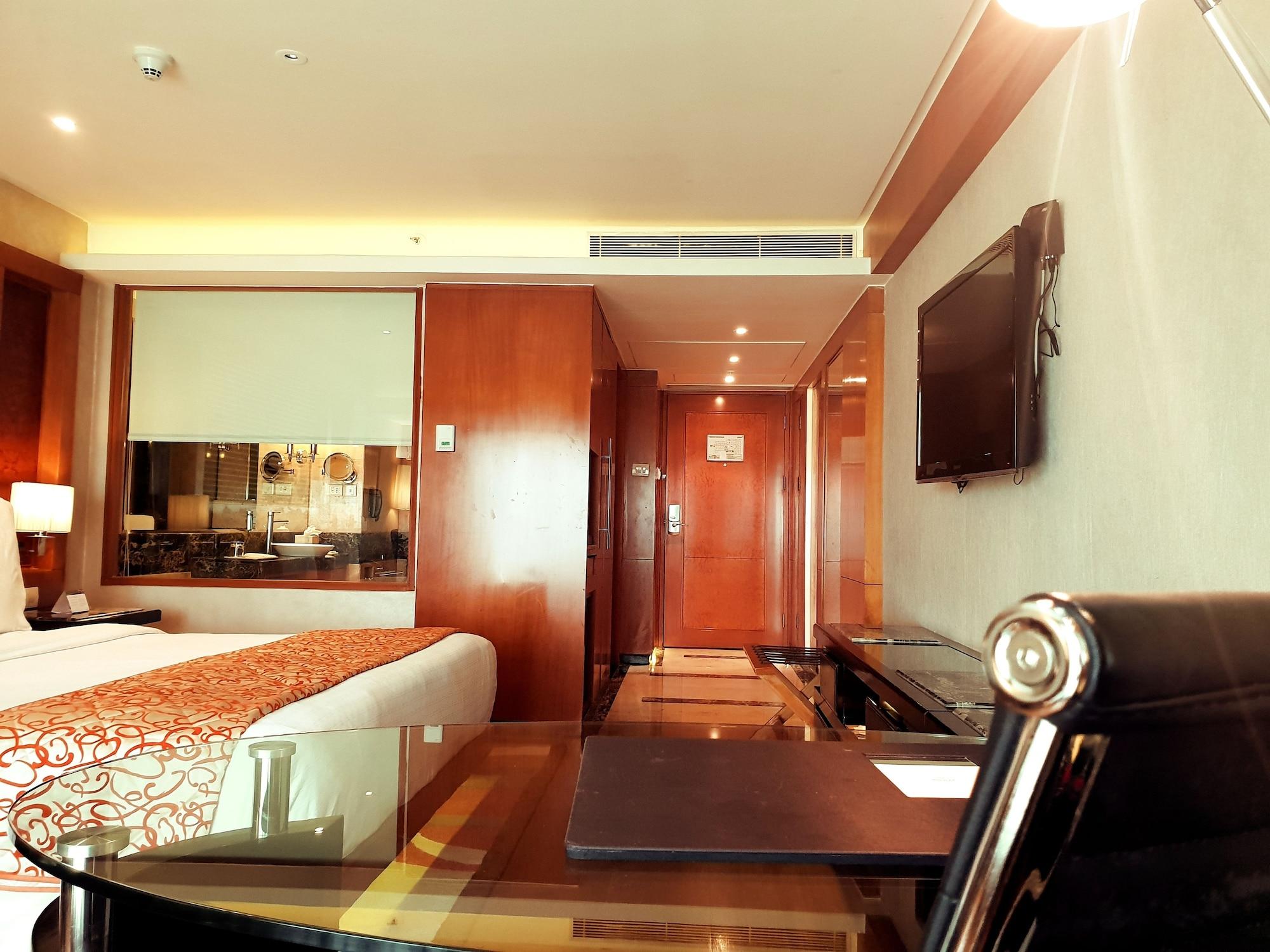 Gokulam Grand Hotel & Spa Bangalore Esterno foto