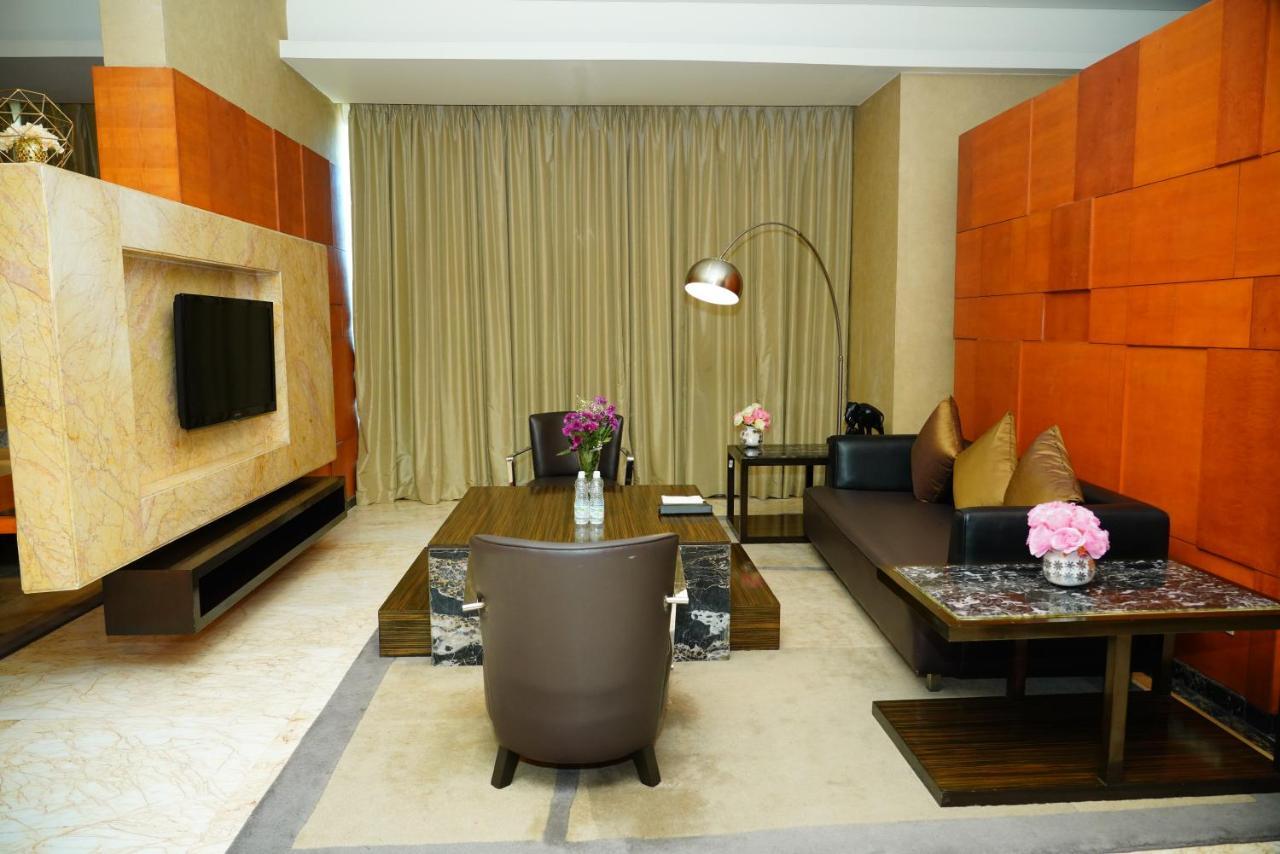 Gokulam Grand Hotel & Spa Bangalore Esterno foto