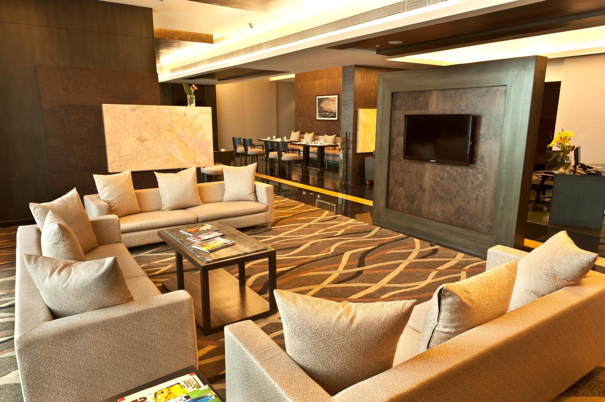 Gokulam Grand Hotel & Spa Bangalore Esterno foto