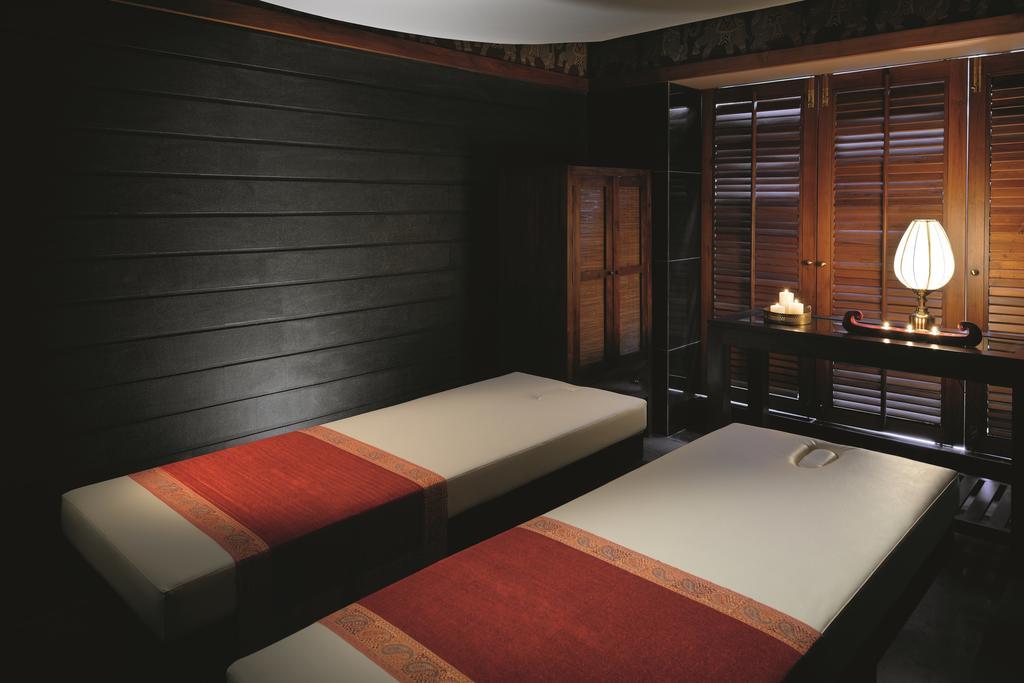 Gokulam Grand Hotel & Spa Bangalore Esterno foto