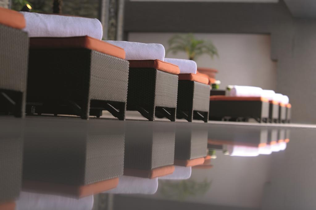 Gokulam Grand Hotel & Spa Bangalore Esterno foto