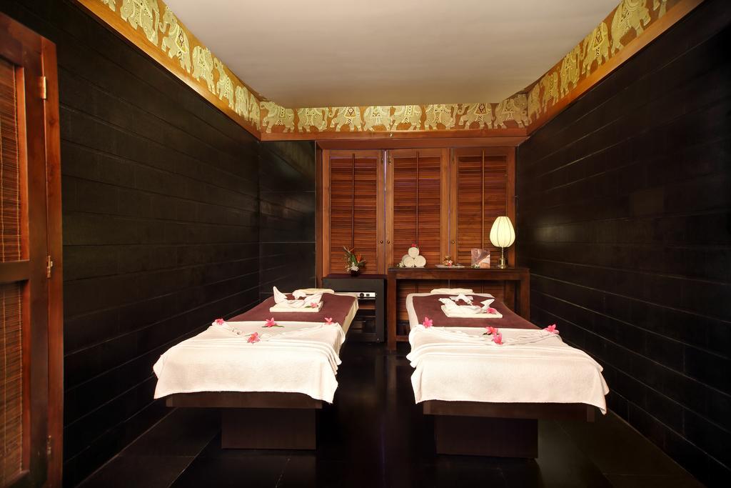Gokulam Grand Hotel & Spa Bangalore Esterno foto