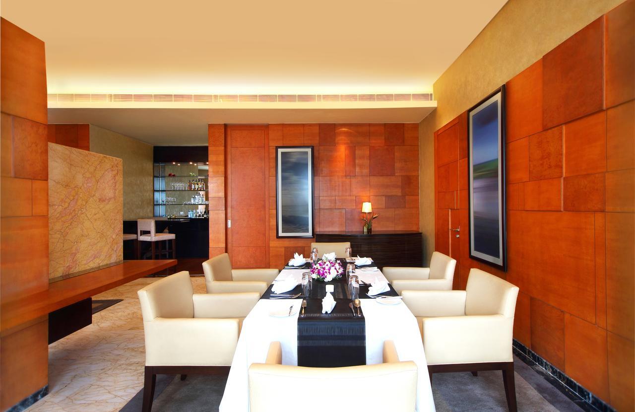 Gokulam Grand Hotel & Spa Bangalore Esterno foto