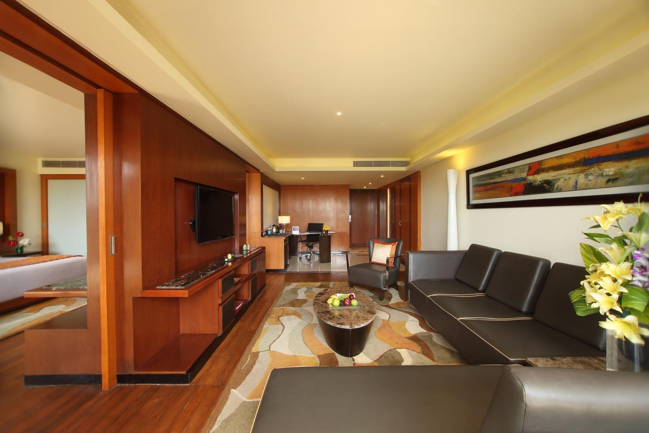 Gokulam Grand Hotel & Spa Bangalore Esterno foto