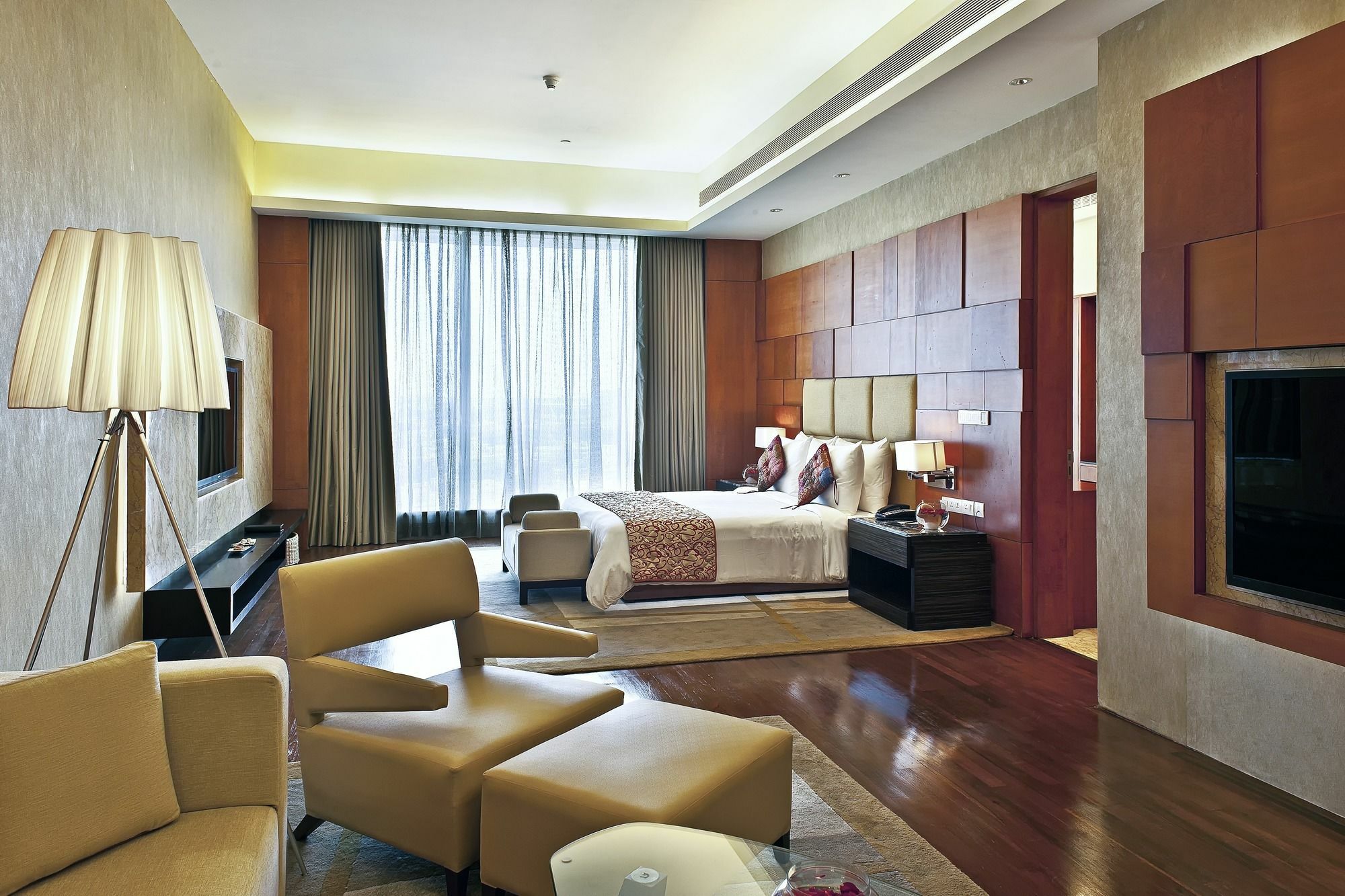 Gokulam Grand Hotel & Spa Bangalore Esterno foto